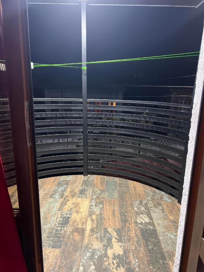 Nino & Irodi'S Guest House クタイシ エクステリア 写真